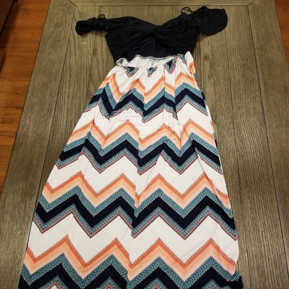 Dress - Picture 2 of 3